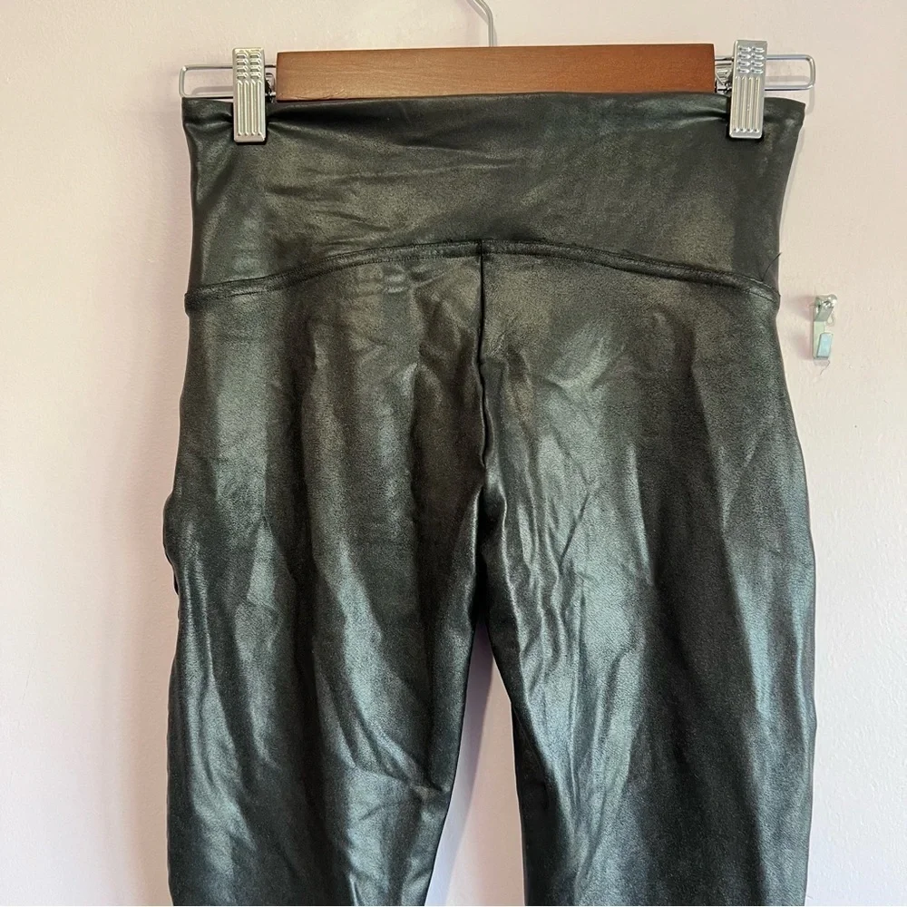 EUC SPANX FAUX LEATHER MOTO LEGGINGS BLACK SIZE MEDIUM